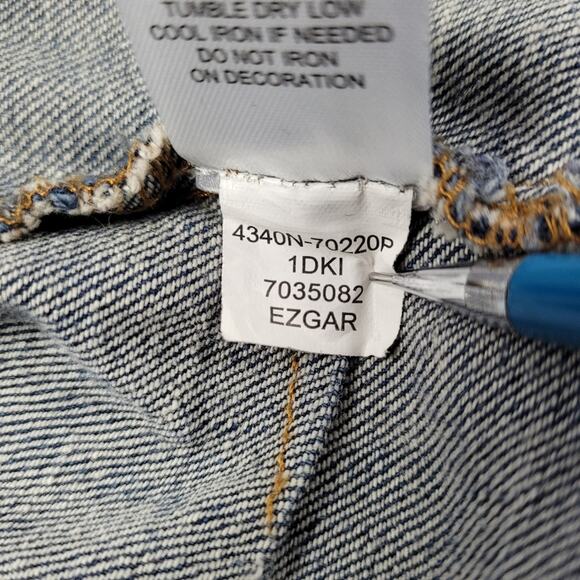 Upcycled Embellished One World Retro Comic Panel Denim Jacket size Small - Picture 12 of 12